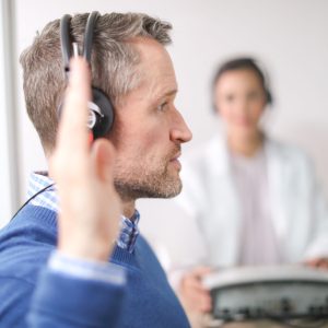 StarkeyPatientJourney_Day2_HearingTest_3089